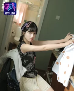 Read more about the article Fenomena Pan Ni De Jian Jian Wei (叛逆的捡捡唯) di Hot51 China Livestream: Keindahan dan Kontroversi yang Membekas Beautiful girl