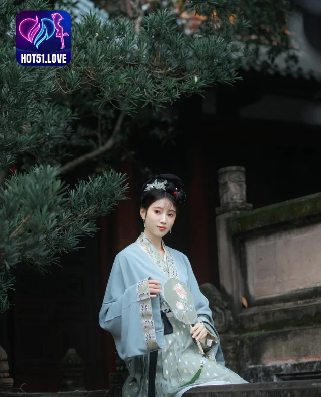 Chu Cha (初茶) Star China Livestream Hot51: Explore the Thrilling World of Live Entertainment with HotLive APK Mod 3 - Hot51 Chu Cha-Hot51