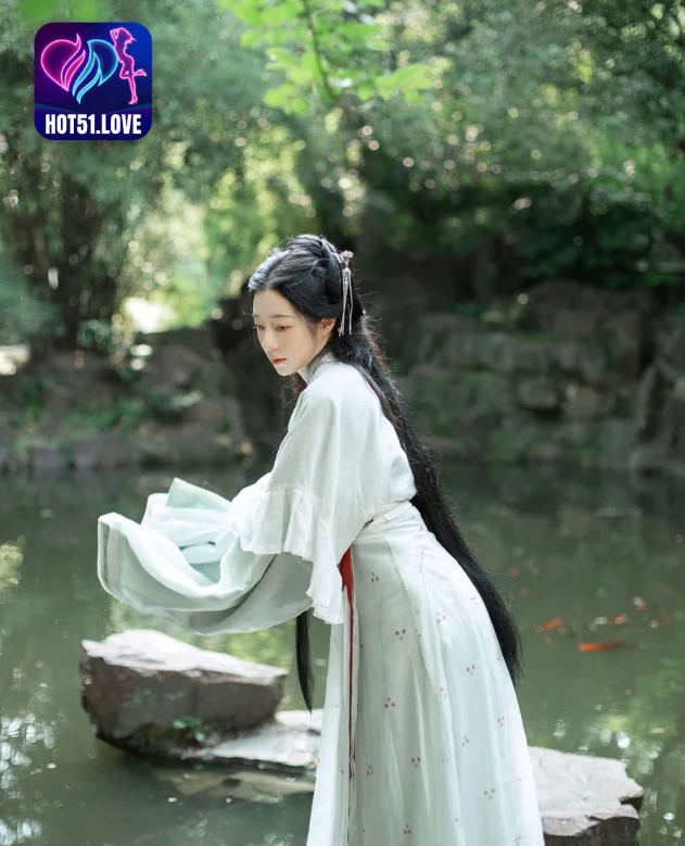 Mengungkap Pesona Feng Yi (逢一) Star: Fenomena Hot51 dan Aplikasi Live Streaming Terkini di China Beautiful girl 4 - Hot51 Feng Yi-Hot51