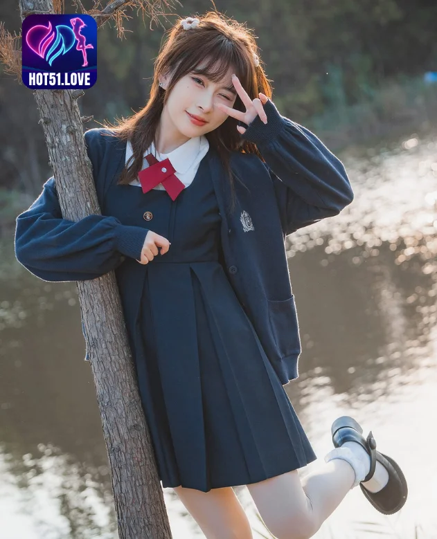 Mengulik Fenomena Chun Juan Meng You Zhong (椿卷梦游中) Star China Livestream Hot51: Mod Hot51 Live, Hot51 Mod Apk Sfile, Hot51 Mod Apk iOS Beautiful girl 4 - Hot51 Chun Juan Meng You Zhong-Hot51