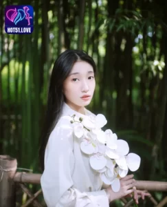 Read more about the article Mengulas Kehebohan Zhi Zhi (栀栀) Star China Livestream Hot51: Download Aplikasi, APK Mod Hot51, dan Pengalaman Unik Beautiful girl