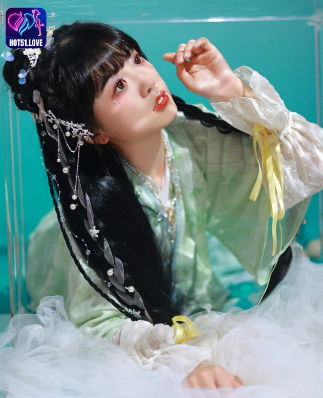 Menggali Kehebohan Livestream "Yi Zhi Nuan Star Indonesia Hot51" yang Sedang Mendominasi The Beautiful Girl 3 - Hot51 Yi Zhi Nuan-Hot51