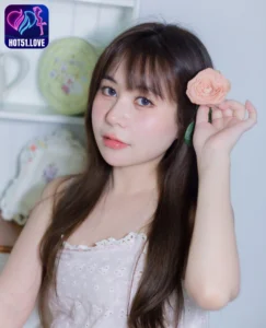 Read more about the article Zhi Ying Star Chinese Livestream Hot51: Revolusi Hiburan Digital dengan Hotlive Mod APK Beautiful Girl