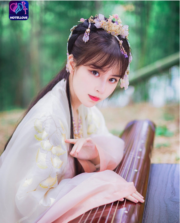 "Menikmati Hiburan Maksimal denganw Beautiful Gong Zi Bu Huai-Hot51," 3 - Hot51 Gong Zi Bu Huai-Hot51