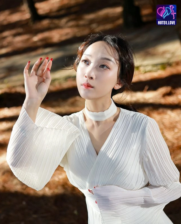 Beautiful Yu Yan Influencer Wanita di Indonesia Hot51: Ikon Live Streaming Terpopuler 3 - Hot51 Yu Yan-Hot51