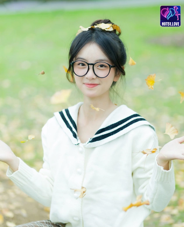 Beautiful Girl Xi Xi: Influencer Terkemuka di Indonesia Hot51, Simak Profilnya 4 - Hot51 Xi Xi-Hot51