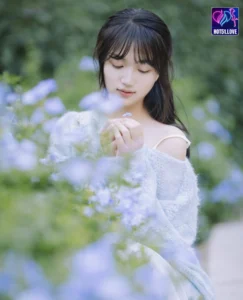 Read more about the article Beautiful Girl Kang In Influencer Wanita Terpopuler di Indonesia Hot51