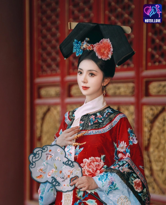 Fenomena Qian Xue: Bintang Livestream Tiongkok di Aplikasi Bling2 7 - Hot51 Qian Xue-Hot51