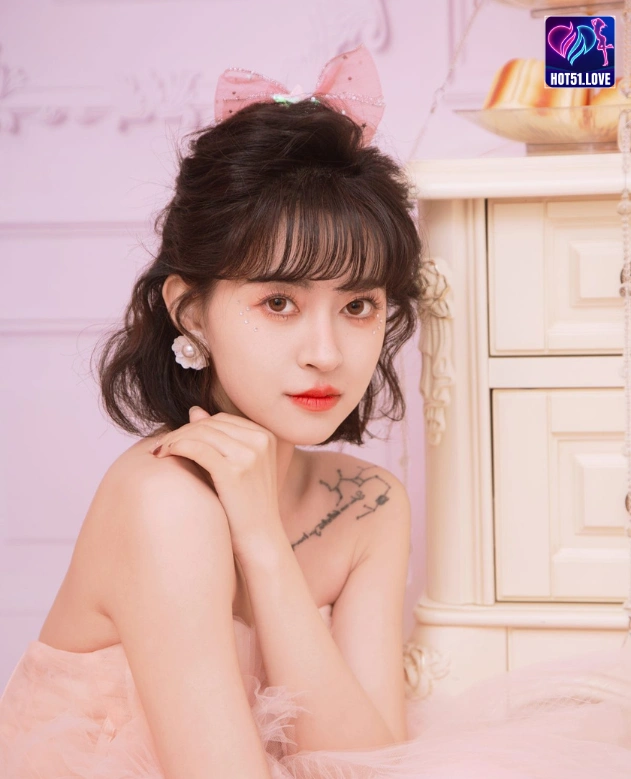 Beautiful Girl Yi Xuan Influencer Populer di Indonesia Hot51 2 - Hot51 Yi Xuan-Hot51