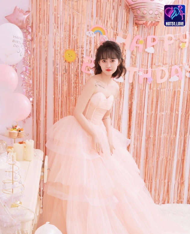 Beautiful Girl Yi Xuan Influencer Populer di Indonesia Hot51 6 - Hot51 Yi Xuan-Hot51