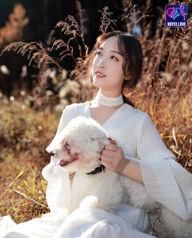 Beautiful Yu Yan Influencer Wanita di Indonesia Hot51: Ikon Live Streaming Terpopuler 5 - Hot51 Yu Yan-Hot51